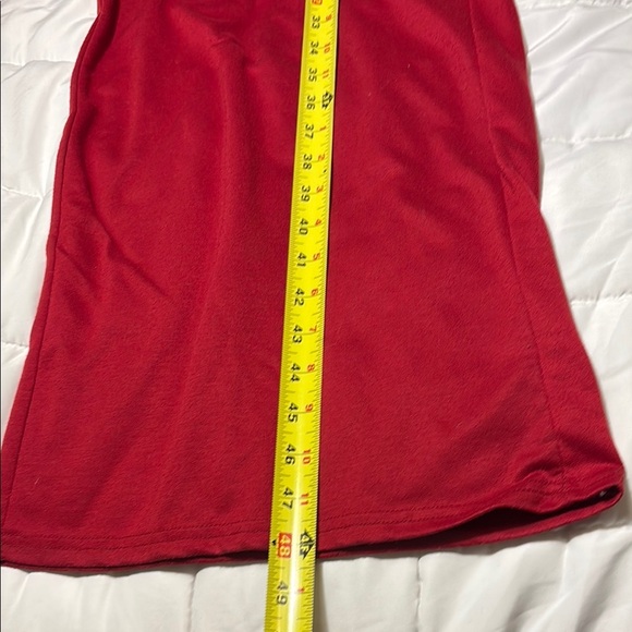 Red Sleeveless Jumpsuit with Bib-Front Design size M - Picture 11 of 11